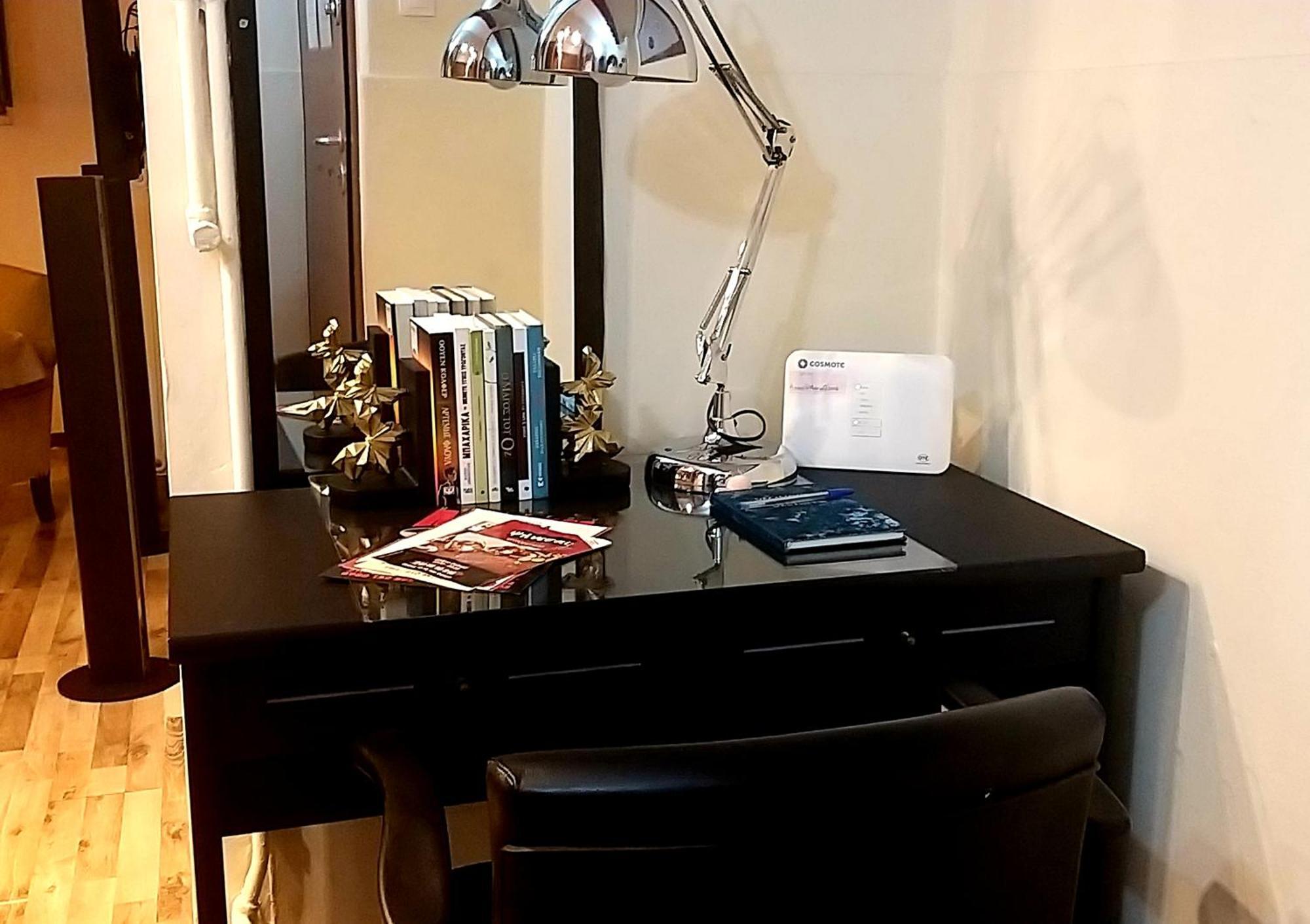 Anna Maria Greek Filoxenia Apartment พีเรียส ภายนอก รูปภาพ