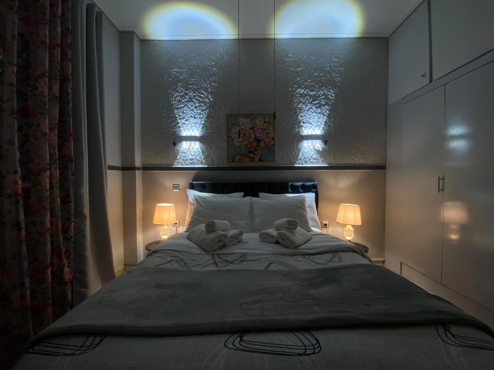 Anna Maria Greek Filoxenia Apartment พีเรียส ภายนอก รูปภาพ