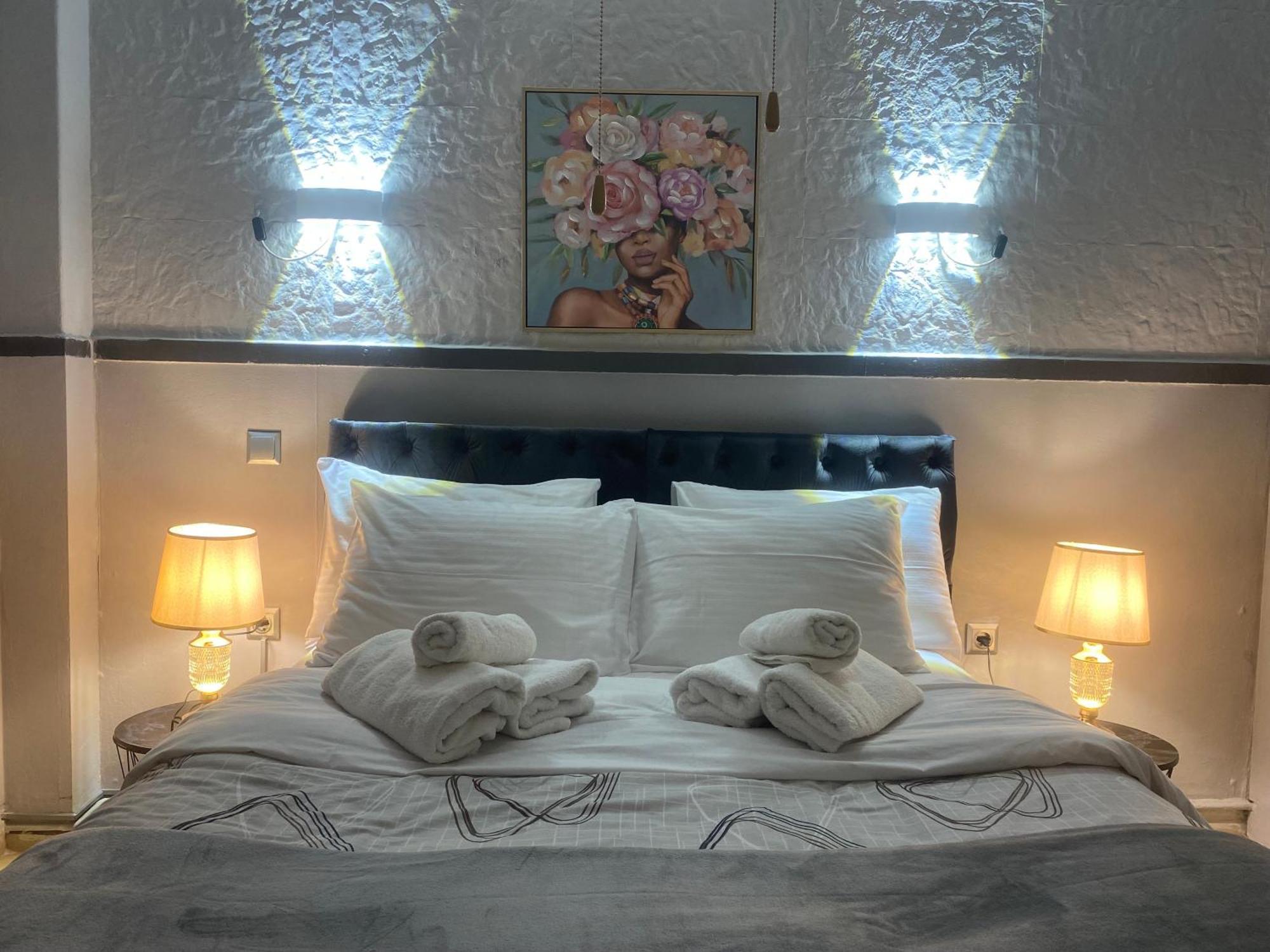 Anna Maria Greek Filoxenia Apartment พีเรียส ภายนอก รูปภาพ